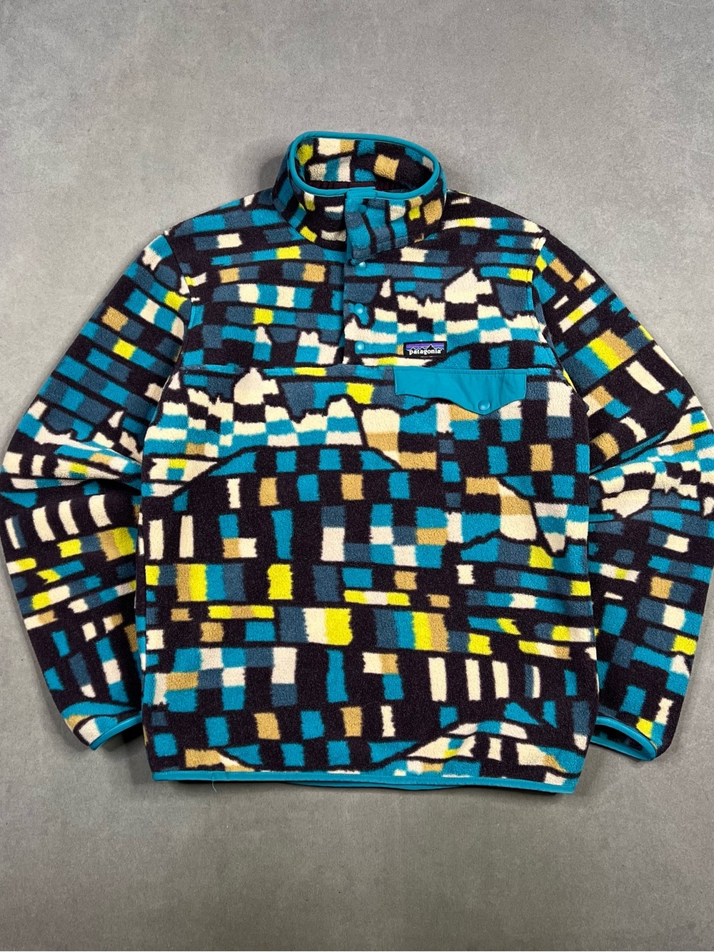 Patagonia Synchilla Men’s Blue, Yellow Geo-Print Zip-Up Fleece